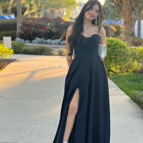 Prom dress - Picture 6 of 6